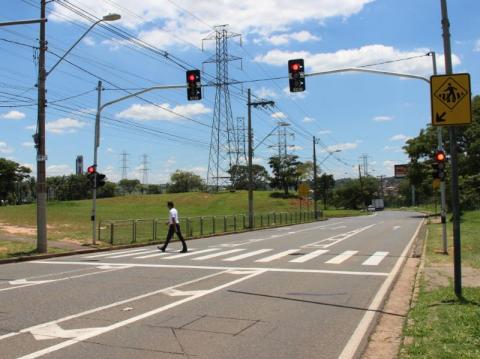 Projetos de sinalização promovem vias mais seguras e minimizam a ocorrência de acidentes  - Crédito: Divulgação/Emdec 