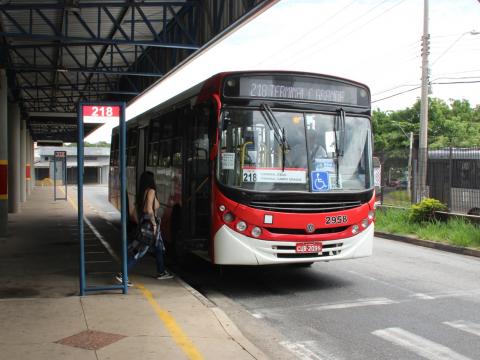 Obra no Terminal Itajaí é parte do processo de requalificação dos terminais urbanos, coordenado pela Emdec - Crédito: Divulgação/Emdec