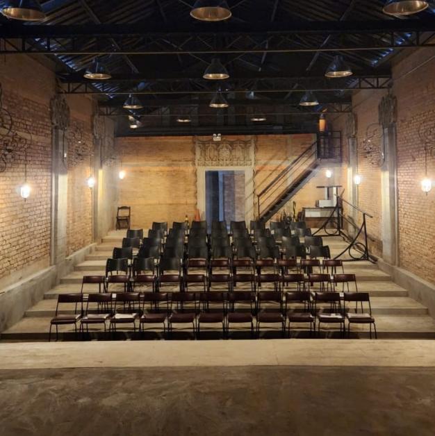 interior do teatro Téspis