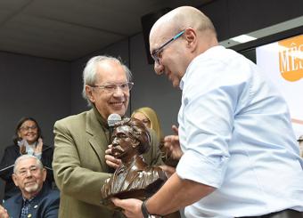 Dário foi presenteado pelo historiador Jorge Alves de Lima - Crédito: Carlos Bassan