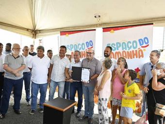 Comunidade participou da cerimônia de assinatura  - Crédito: Eduardo Lopes